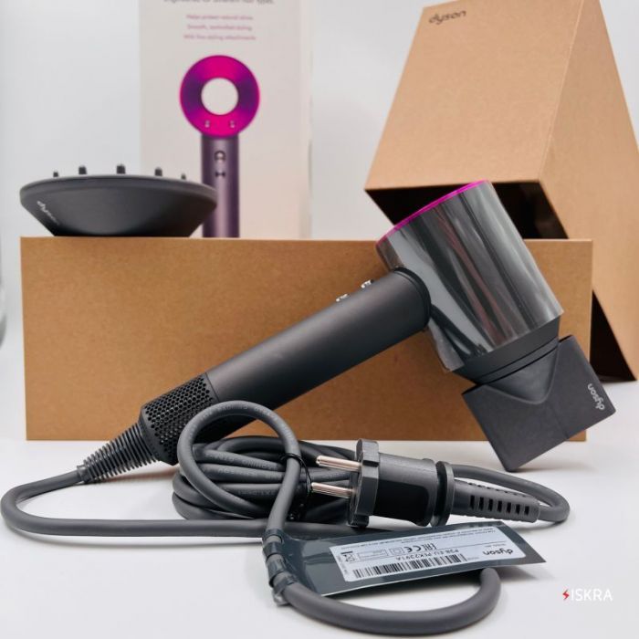 Uscător de păr Dyson cu 5 duze, 1600W