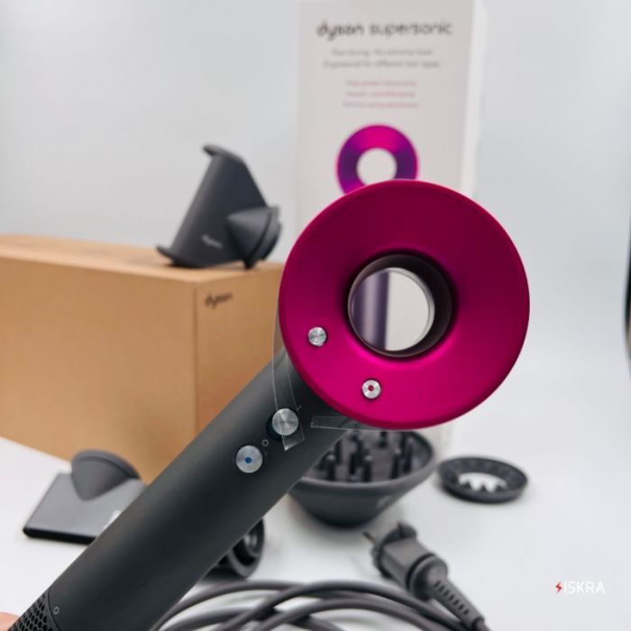 Uscător de păr Dyson cu 5 duze, 1600W