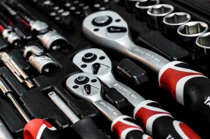 Set de scule YATO; 216 piese, 1/4", 3/8", 1/2", hexagonal cu 6 fețe