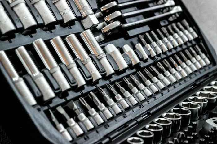 Set de scule YATO; 216 piese, 1/4", 3/8", 1/2", hexagonal cu 6 fețe