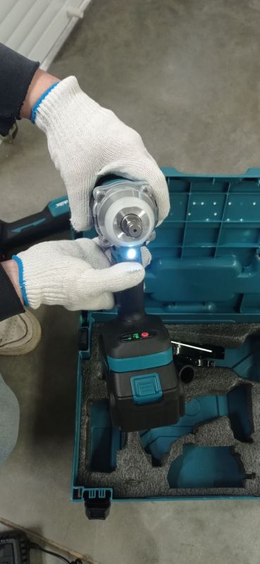 Set 2în1 Acumulator 36V (Cheie cu Impact DTW301 + Polizor Unghiular DGA504)