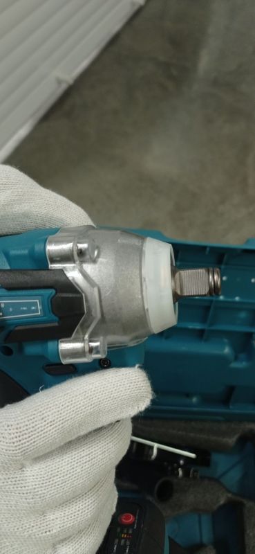 Set 2în1 Acumulator 36V (Cheie cu Impact DTW301 + Polizor Unghiular DGA504)