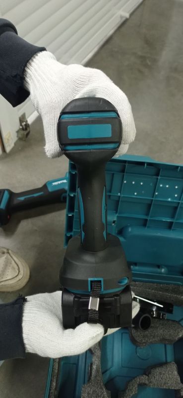 Set 2în1 Acumulator 36V (Cheie cu Impact DTW301 + Polizor Unghiular DGA504)