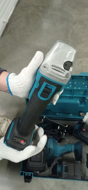 Set 2în1 Acumulator 36V (Cheie cu Impact DTW301 + Polizor Unghiular DGA504)