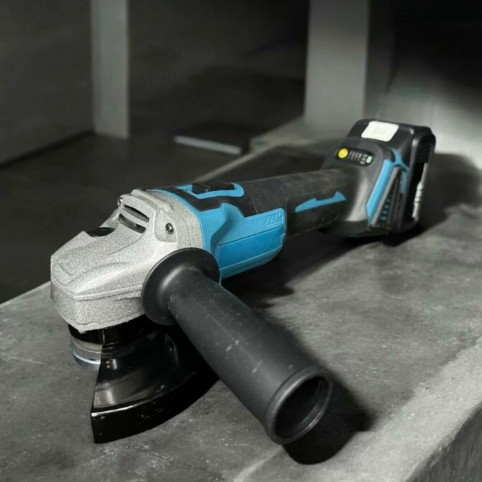 Set de scule electrice cu acumulator 3 în 1: 2 acumulatori 36V/5A.h.